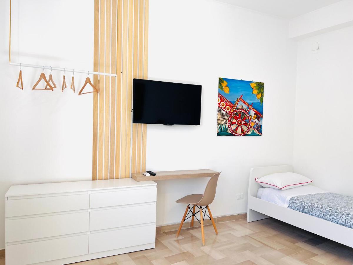 Villa Di Nera Apartments Палермо Екстериор снимка